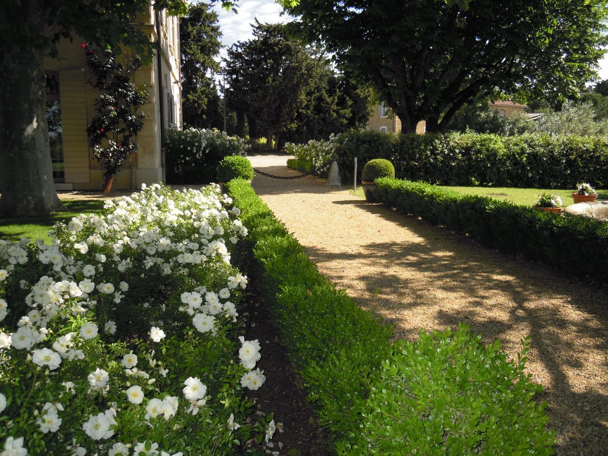 Chambre D'Hotes Chateau Gigognan Sorgues Exterior foto